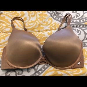 Victoria Secret Very Sexy push up. 36DD